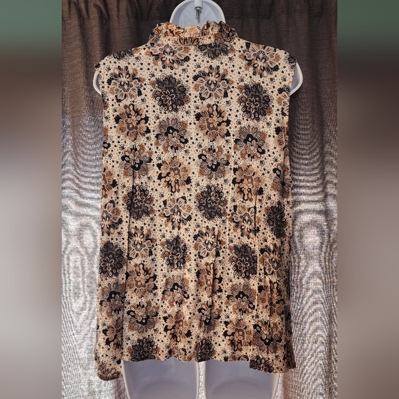 Floral Ruffle Tie Neck Mixed Media Shell - Picture 2 of 5